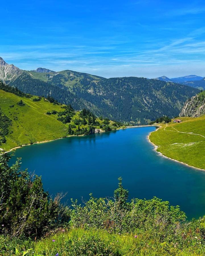 Gasthof Enzian Tannheim Bagian luar foto