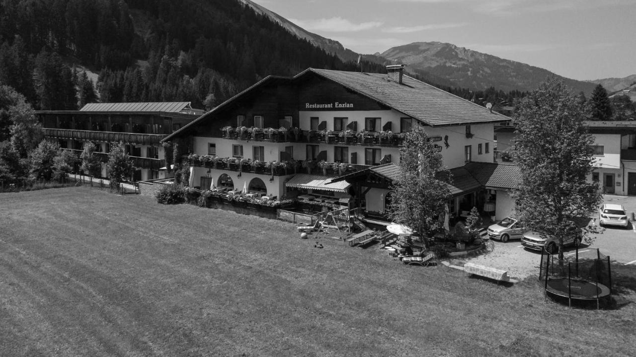 Gasthof Enzian Tannheim Bagian luar foto