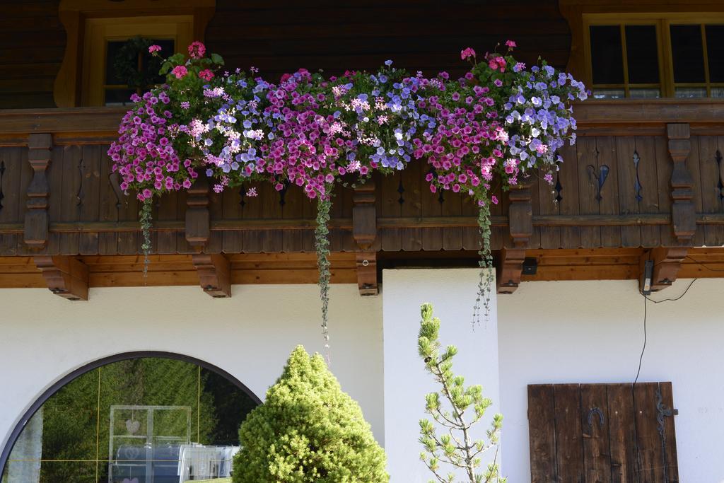 Gasthof Enzian Tannheim Bagian luar foto