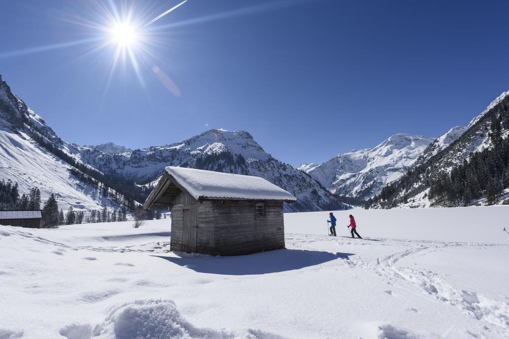 Gasthof Enzian Tannheim Bagian luar foto