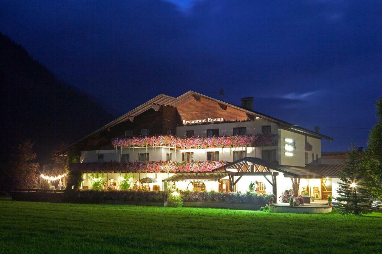 Gasthof Enzian Tannheim Bagian luar foto
